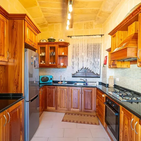 4 Bedroom With Private Pool Casa vacanze Zebbug (Gozo)
