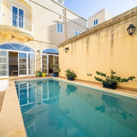 Casa vacanze 4 Bedroom With Private Pool *