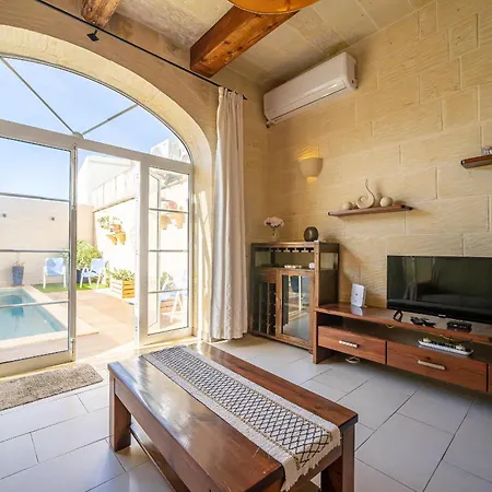 4 Bedroom With Private Pool Casa vacanze