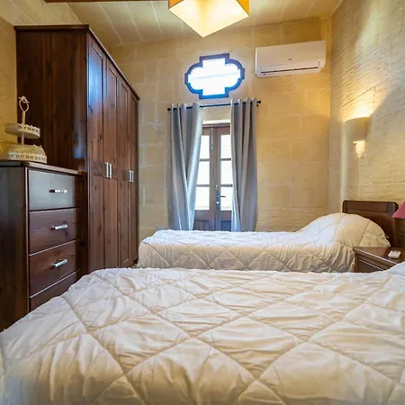 4 Bedroom With Private Pool