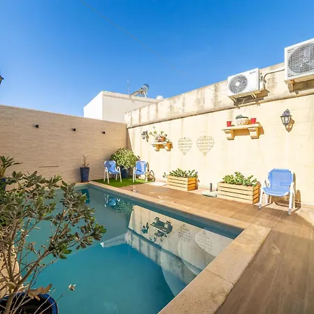 Сasa de vacaciones 4 Bedroom With Private Pool