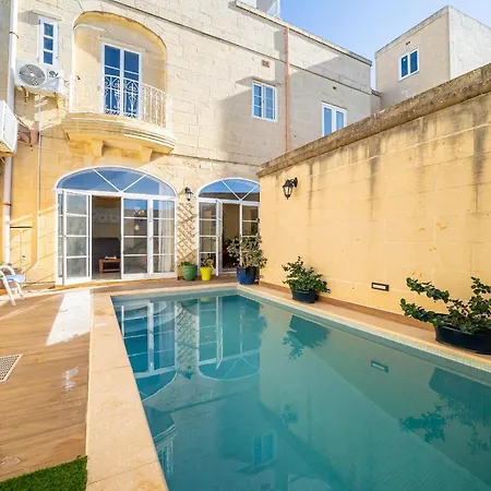 4 Bedroom With Private Pool Zebbug (Gozo)