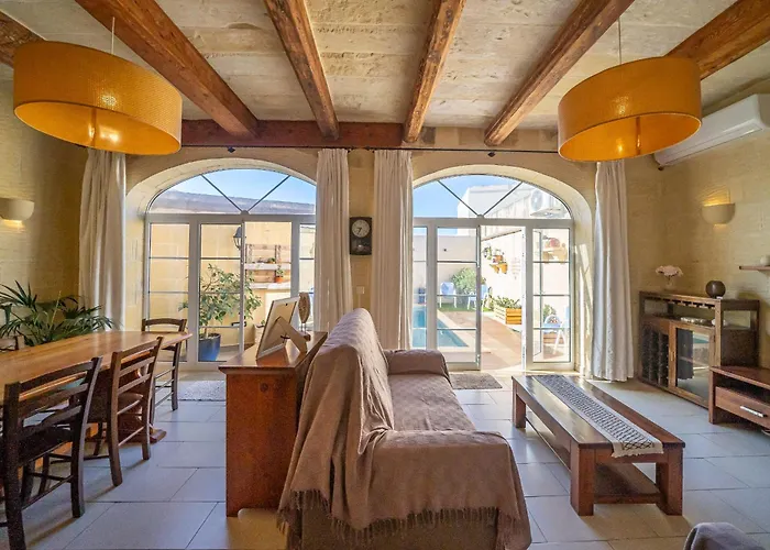 4 Bedroom With Private Pool Holiday home *