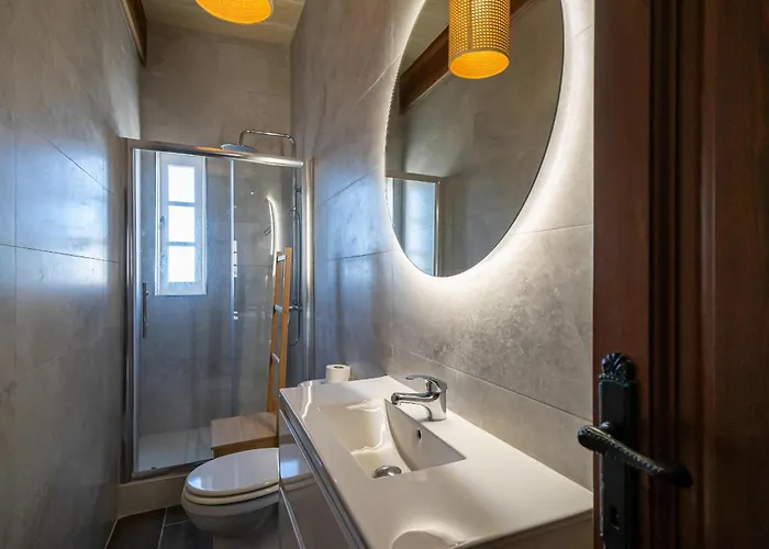 4 Bedroom With Private Pool Holiday home