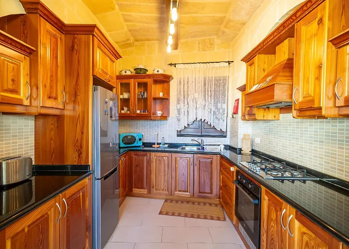 4 Bedroom With Private Pool Holiday home Zebbug (Gozo)