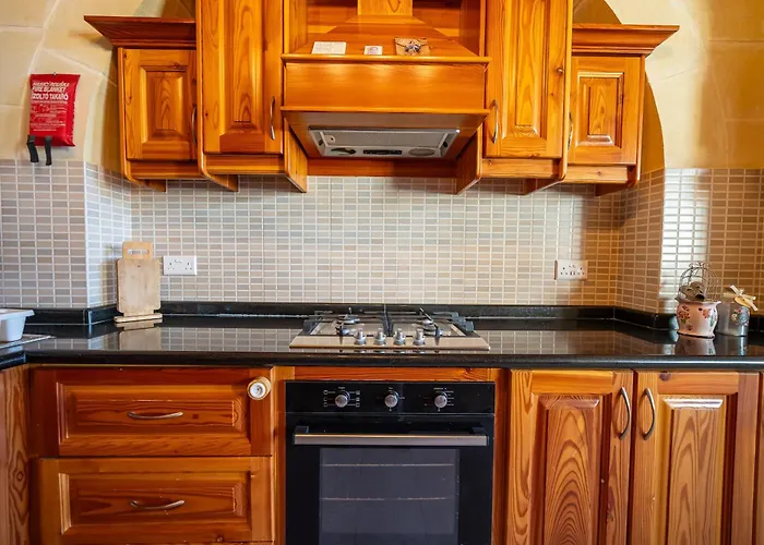 4 Bedroom With Private Pool Zebbug (Gozo)