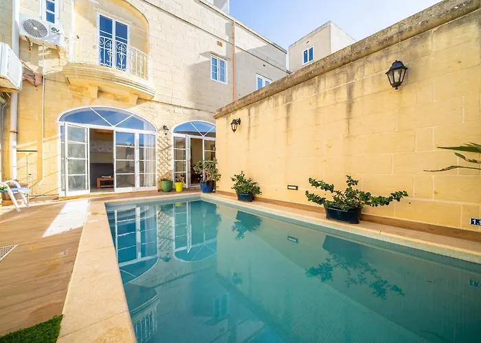 Holiday home 4 Bedroom With Private Pool *